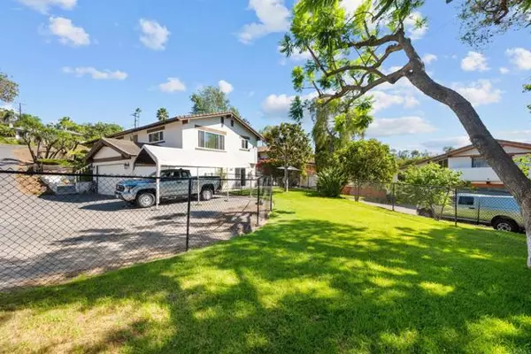 Vista, CA 92084,137 Beaumont DR