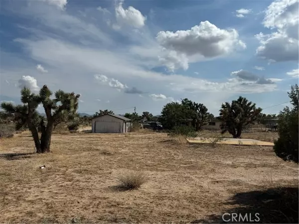 57215 Buena Vista DR, Yucca Valley, CA 92284