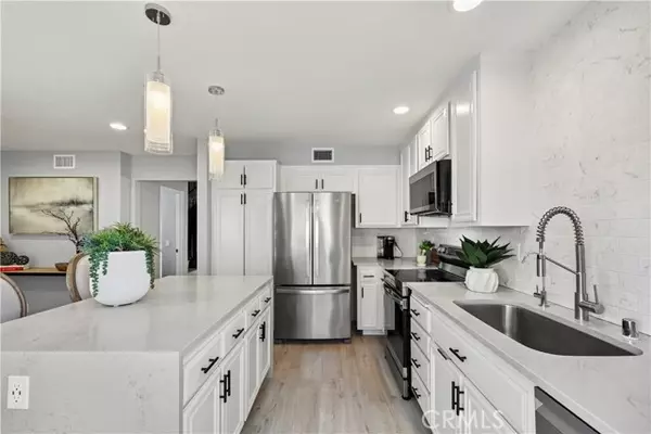 3 Summer Breeze, Irvine, CA 92603