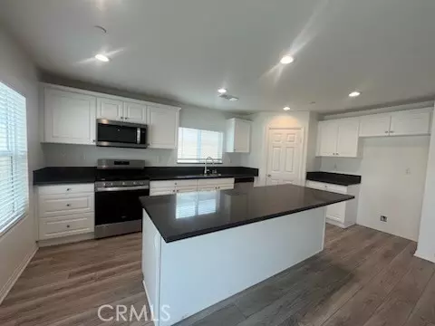 Hemet, CA 92543,3180 Homeward ST