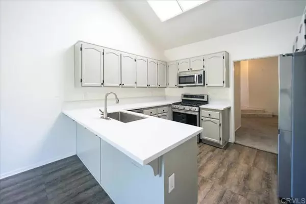 Temecula, CA 92592,45077 Putting Green CT