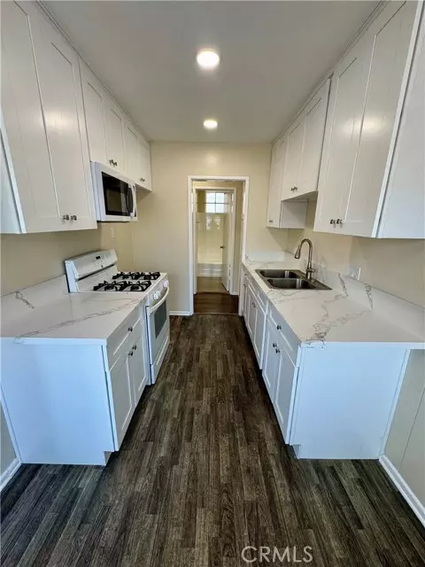 1128 Irving AVE D, Glendale, CA 91201