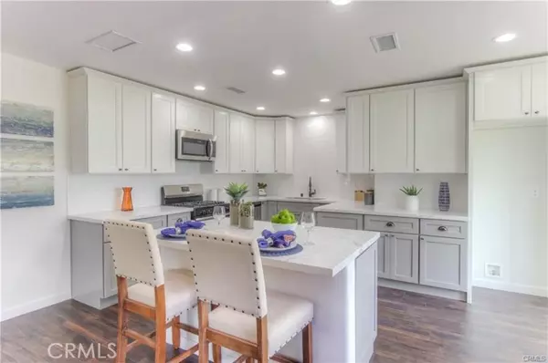 Burbank, CA 91505,1925 N Screenland DR