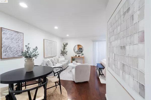 288 Whitmore St 217, Oakland, CA 94611