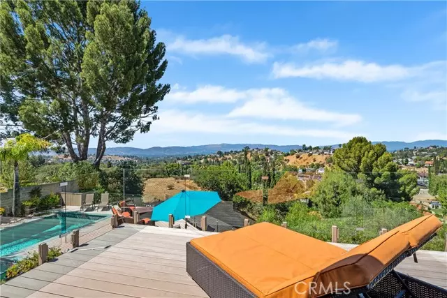 Woodland Hills, CA 91364,21727 Ulmus DR