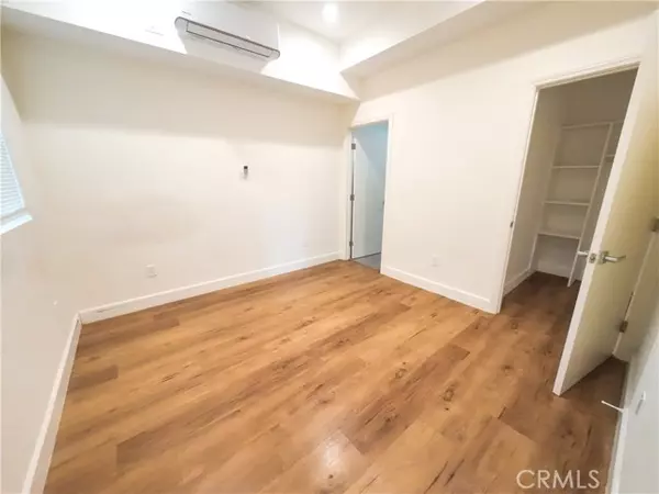 Los Angeles, CA 90011,117 E 29th ST 115 1/2