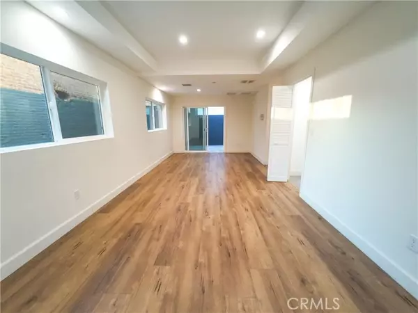 Los Angeles, CA 90011,117 E 29th ST 117 3/4