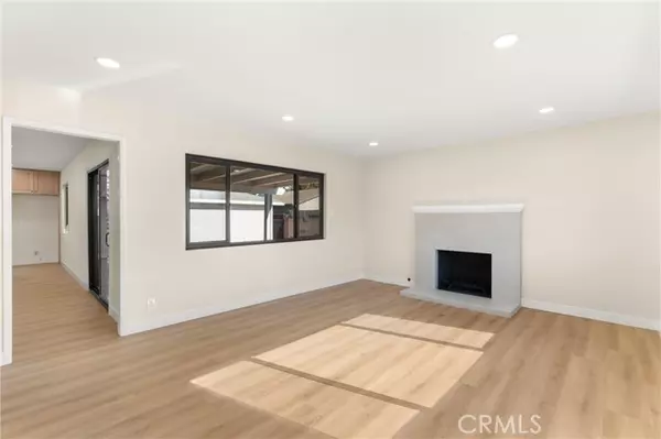 Westminster, CA 92683,13562 Springdale ST