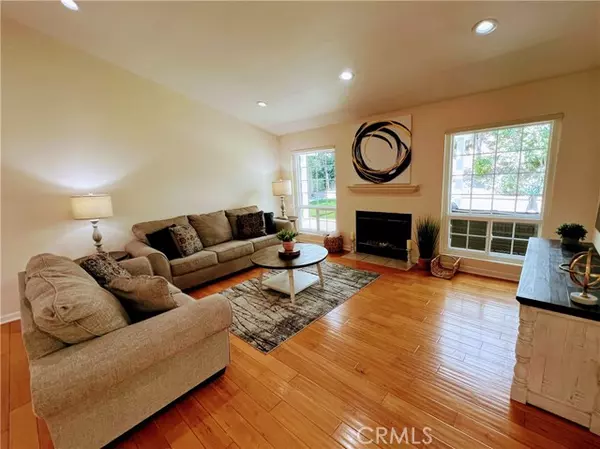 Woodland Hills, CA 91367,5309 Lockhurst DR