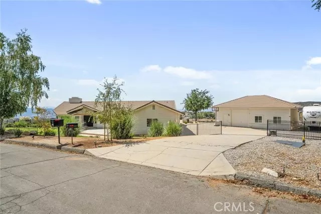 13288 Oak Crest DR, Yucaipa, CA 92399