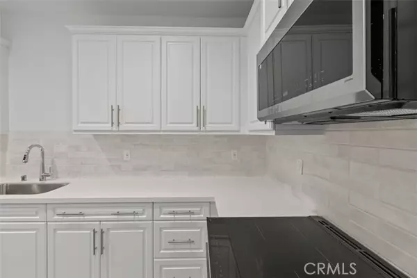 Anaheim, CA 92802,246 S Cascade Palm DR