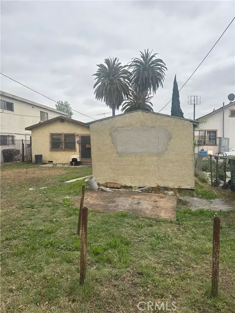 8637 Orchard AVE, Los Angeles, CA 90044