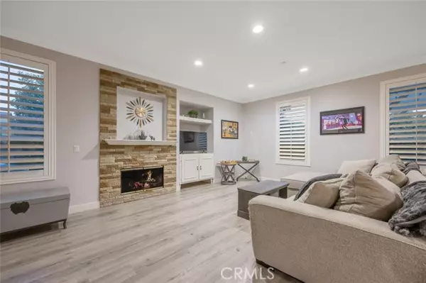 Valencia, CA 91381,27012 Fairway LN 87