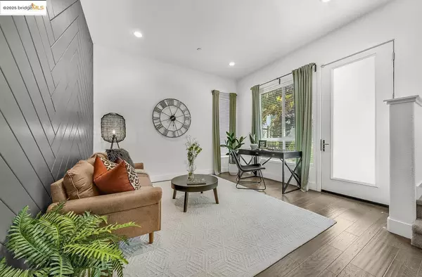 Richmond, CA 94804,1496 Seawind Dr