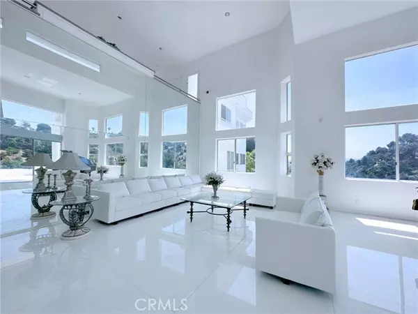 Beverly Hills, CA 90210,13200 Mulholland DR