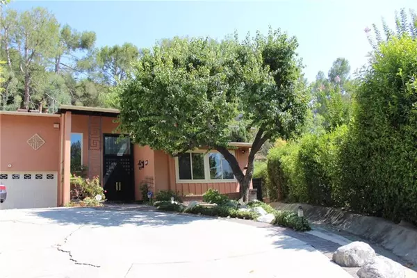 Encino, CA 91316,4400 Portico PL
