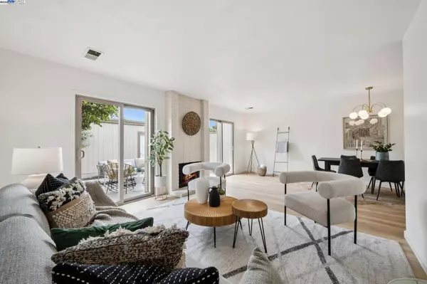 3344 Solomon Ln, Alameda, CA 94502