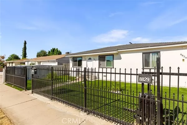 Panorama City, CA 91402,8827 -8829 Sylmar AVE
