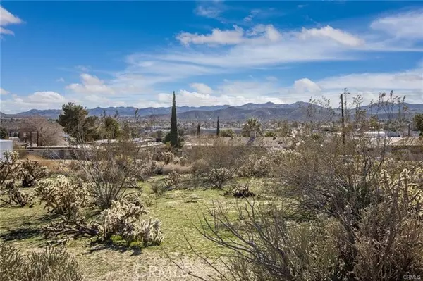 Yucca Valley, CA 92284,57495 Warren WAY