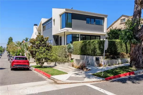 701 Poppy AVE, Corona Del Mar, CA 92625