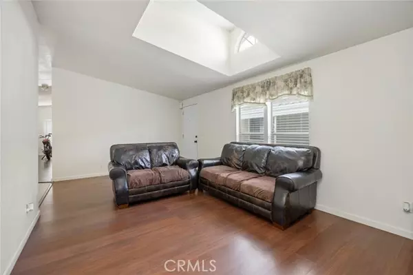 Tustin, CA 92780,129 S Colombo LN