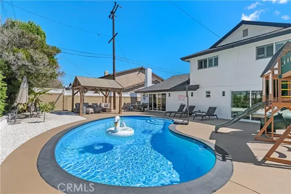 Huntington Beach, CA 92647,16261 Angler LN