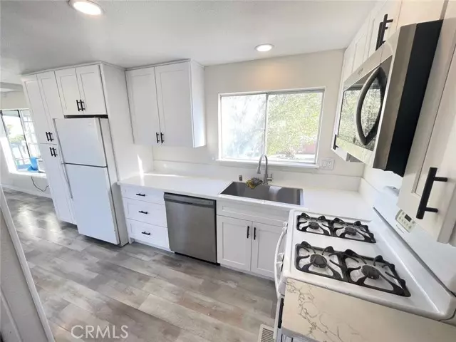 Twentynine Palms, CA 92277,71630 29 Palms Hwy 1