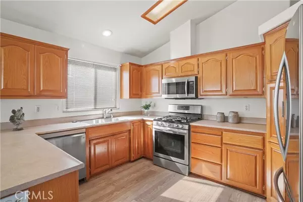 Canyon Country, CA 91351,20033 Emerald Creek DR