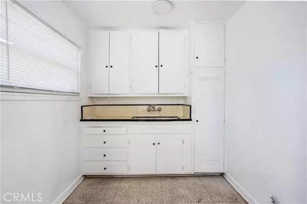 Bakersfield, CA 93304,1814 3rd ST