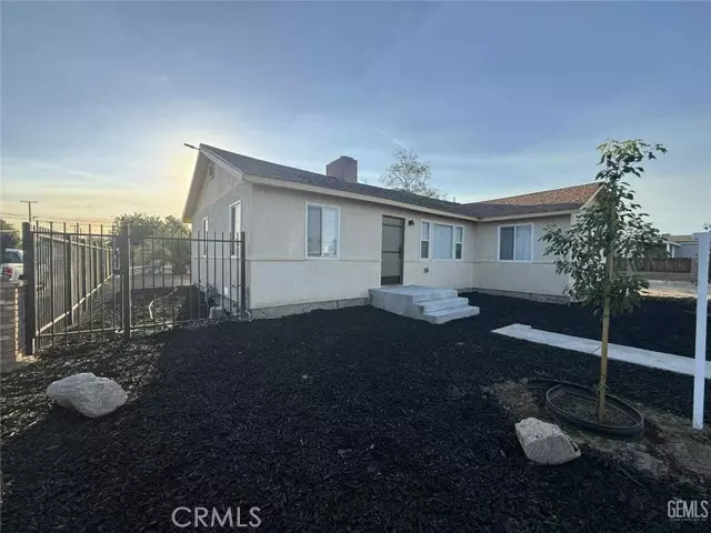 Bakersfield, CA 93307,214 Madison ST