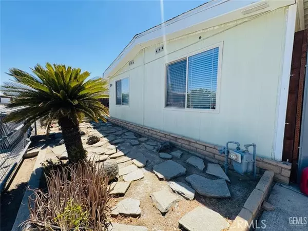 Bakersfield, CA 93313,3513 Sahara LN