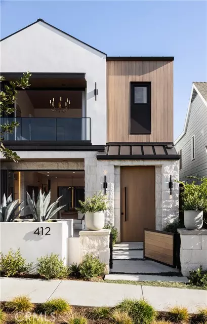 Corona Del Mar, CA 92625,412 Heliotrope AVE