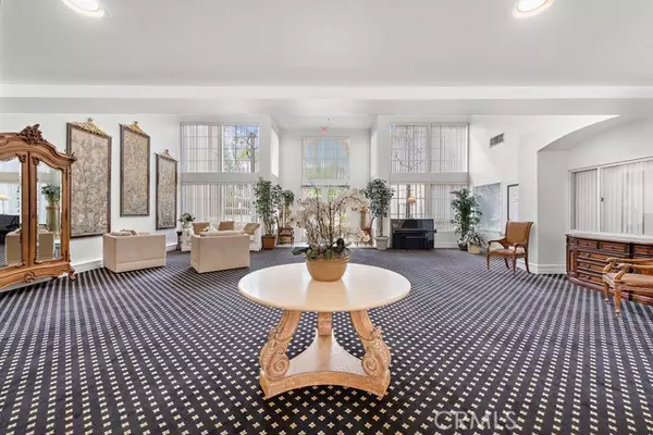 Anaheim, CA 92807,435 S Anaheim Hills RD