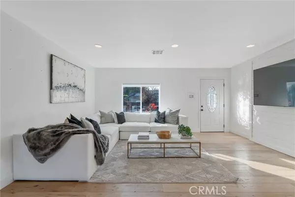 Northridge, CA 91324,8450 Calvin AVE