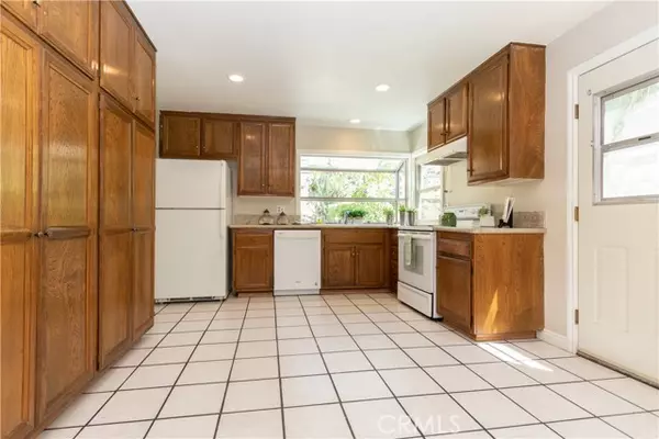 Mission Viejo, CA 92691,23662 Via San Gil