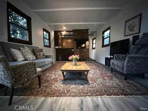 Valley Village, CA 91607,4845 1/2 Agnes AVE