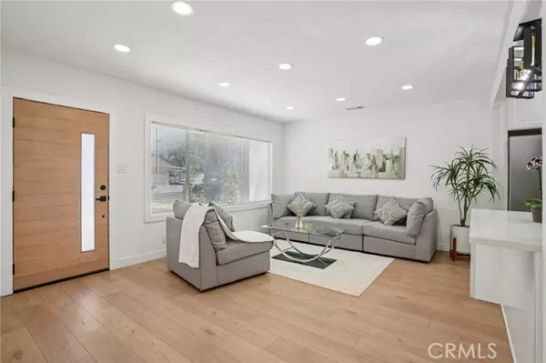 Santa Ana, CA 92703,1205 English ST