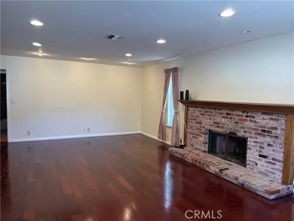 Woodland Hills, CA 91364,21914 Galvez ST