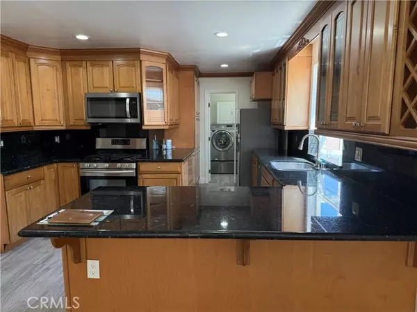 Torrance, CA 90503,5004 Onyx ST