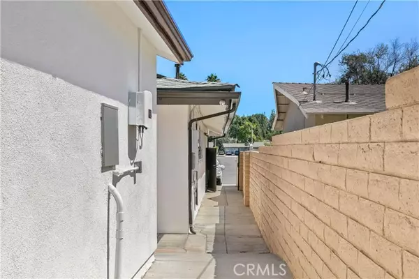 West Hills, CA 91304,22737 Rodax