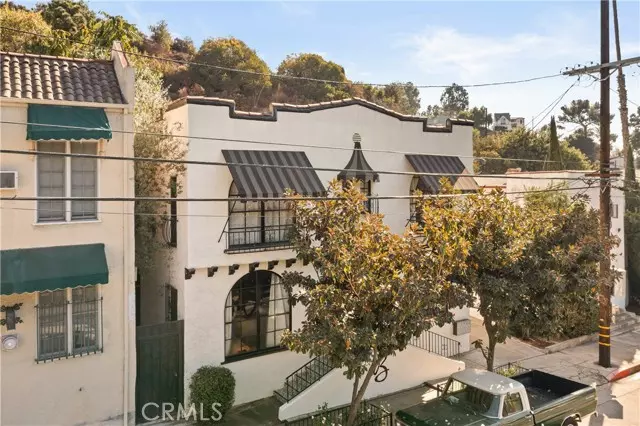 2568 N Beachwood DR, Los Angeles, CA 90068