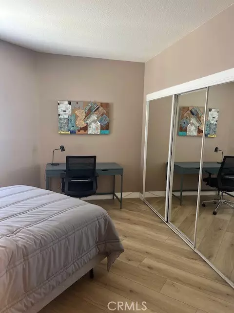 Huntington Beach, CA 92646,20191 Cape Coral LN 3-209