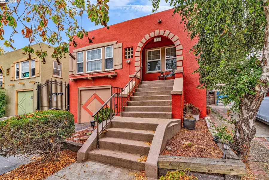 1128 Delaware St, Berkeley, CA 94702-2332