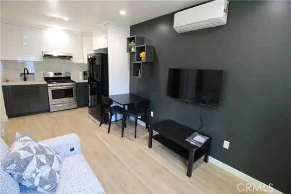 Encino, CA 91316,17546 Martha ST