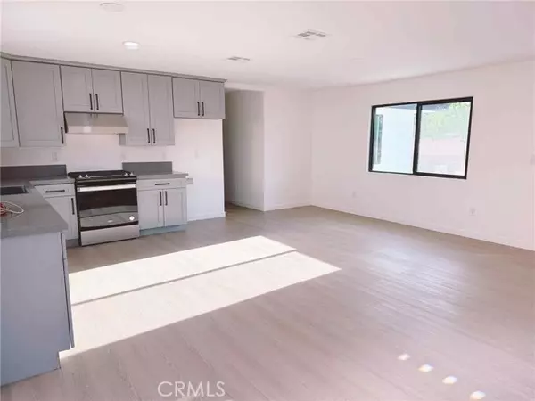 Fontana, CA 92335,17423 Vine 2