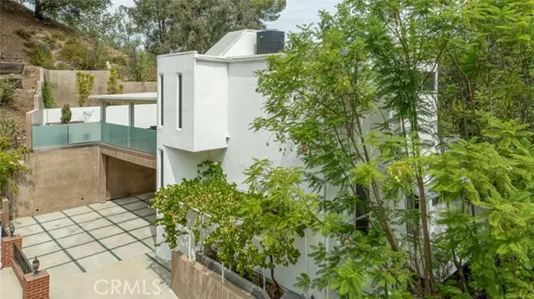 Woodland Hills, CA 91364,22619 Holanda RD