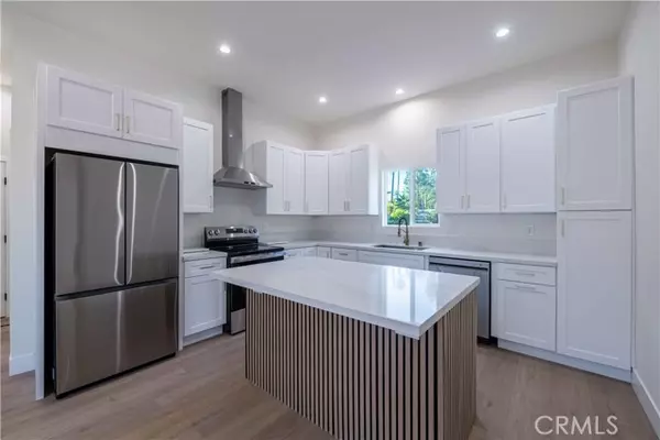 Thousand Oaks, CA 91360,1452 Calle Madreselva B