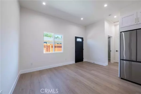 Thousand Oaks, CA 91360,1452 Calle Madreselva B