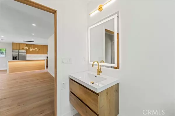 Sylmar, CA 91342,14890 Foothill BLD
