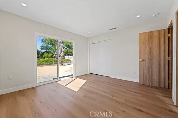 Sylmar, CA 91342,14890 Foothill BLD